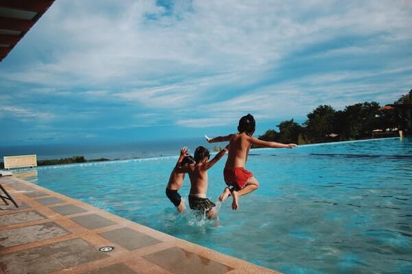 what is best pool temperature to swim in